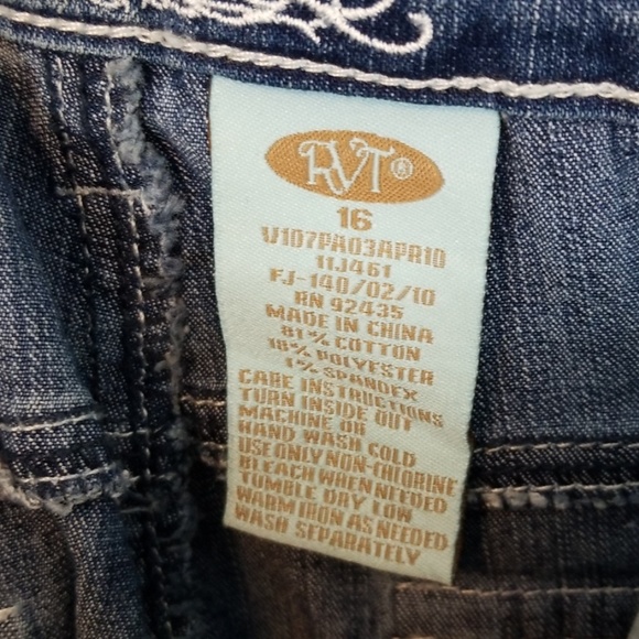 RVT Flare Jean's with Belt - Picture 8 of 8